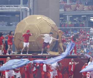 Artistas se presentan en la inauguración del Mundial de la FIFA 2026 este viernes en el estadio BMO Field de Toronto (Canadá). EFE/Bienvenido Velasco