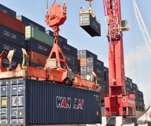 El valor FOB de las importaciones totales fueron de US$2,681.0 millones en el trimestre, reflejando un incremento interanual de 4.2 %. Foto de archivo