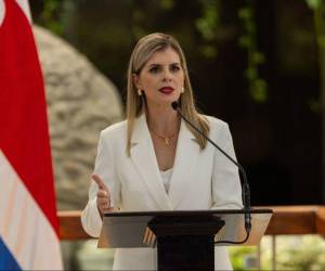 <i>El resultado de Laura Fernández es inferior al registrado por el anterior Gobierno de su mentor Rodrigo Chaves (2022-2026), quien obtuvo un 71 % de opiniones favorables en sus primeros 100 días. Foto de cortesía</i>