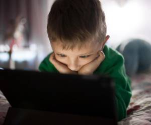 Los algoritmos ayudan a crear experiencias personalizadas para niños en línea. Foto de cortesía