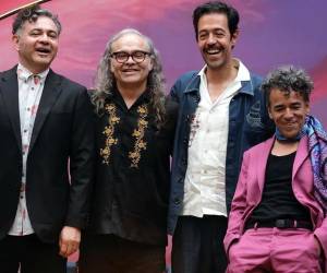 <i>El vocalista de Café Tacuba, que cuenta con más de 7,3 millones de oyentes mensuales, invitó a los seguidores a escuchar al grupo en otras plataformas o incluso a “boicotear” Spotify, y llamó a “crear un nuevo mundo, más justo, horizontal” y en el que “la música siga teniendo valor” y “significado”. Foto de cortesía</i>