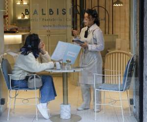 <i>Según recoge un estudio del Real Instituto Elcano, importantes sectores económicos de España dependen de modo mayoritario o muy relevante de la inmigración. EFE/ Mariscal</i>