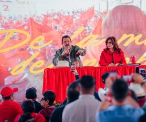 Elecciones Honduras: Denuncias de 'autogolpe' y acusaciones de bloquear escrutinio