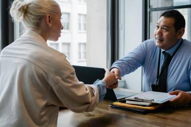 <i>La preparación de las entrevistas de trabajo incluye conocer todo lo que pueda sobre la empresa, así como saber qué puede ofrecer para ayudarla a tener más éxito. Foto de iStock</i>