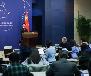 El presidente de EE.UU. hab+ia advertido este fin de semana que si Pekín envía armas a Irán, sufrirá consecuencia en materia de aplicación de aranceles a sus productos. (Foto: EFE)