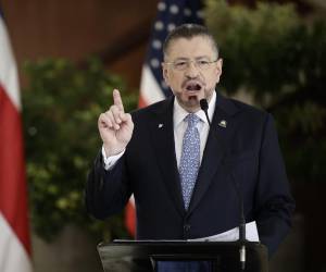 <i>Este es el segundo proceso de desafuero que se tramita en contra de presidente del país, Rodrigo Chaves. EFE/ Jeffrey Arguedas</i>