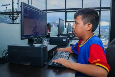 El Salvador inaugurará programa de educación pública sobre IA