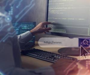 <i>El scraping es una técnica de inteligencia de fuentes abiertas (OSINT, open-source intelligence) que automatiza la extracción y el análisis de grandes volúmenes de información de internet. Foto de iStock</i>