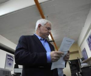 Panamanian former president and deputy of the Central American Parliament (Parlacen) Ricardo Martinelli before a parliament's plenary session in Guatemala city on January 29, 2015. Panama's Supreme Court has decided to open a corruption probe against Martinelli, a supermarket magnate, over allegations he inflated contracts worth $45 million to purchase dehydrated food for a government social program. Martinelli has denied the charges and says he is the target of political persecution by his successor, Juan Carlos Varela. AFP PHOTO/Johan Ordonez / AFP PHOTO / JOHAN ORDONEZ