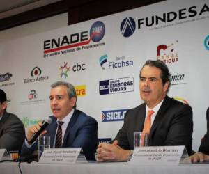 El presidente de Fundesa, Felipe Bosch (segundo por la izquierda), reconoció que si bien hay avances en el tema seguridad “queremos mucho más”.