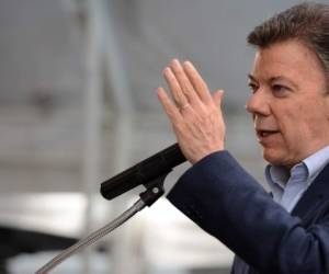 El presidente Santos iniciará la visita a estos tres países un día después que decenas de miles de personas protestasen en Colombia contra su gobierno y el proceso de paz. (Foto: Archivo)