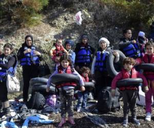 La ONU advirtió sobre el posible riesgo de expulsiones colectivas. El secretario general de la ONU, Ban Ki-moon, consideró que 'construir muros, discriminar gente o expulsarlos no es una respuesta al problema'. (Foto: AFP).