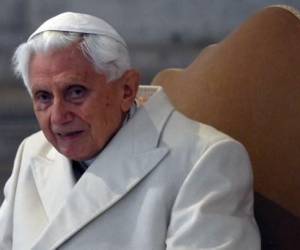 Benedicto XVI sigue en estado grave, pero estable y lúcido