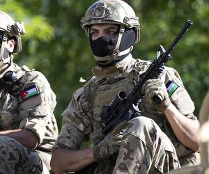 El escenario más preocupante podría no ser una guerra regional de gran escala, sino <b>un conflicto prolongado de intensidad variable. (Foto: EFE)</b>