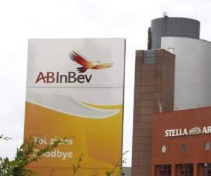 Eso se debe a que perfil de riesgo de AB InBev se vería debilitado durante 'cierto tiempo', en principio los seis primeros meses tras la fusión.