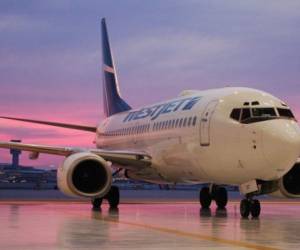 WestJet es una aerolínea de bajo costo que ofrece servicios regulares a 81 destinos en Norteamérica. (Foto: Cortesía).