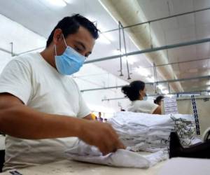 Fábrica textil en Choloma. El costo de la energía incide notablemente en los costos de producción, lo que a su vez atrae o aleja la inversión. (Foto: laprensa.hn).