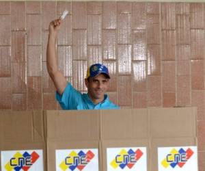 Henrique Capriles, uno de los líderes de la oposición que busca cambiar la historia en Venezuela. (Foto: AFP)
