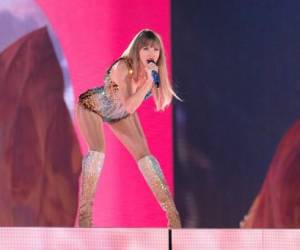 Taylor Swift se convierte en la artista con más números uno de la historia