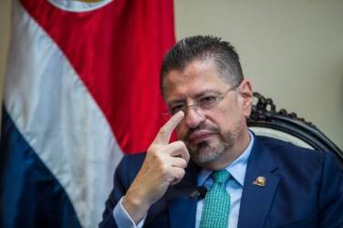 Esta fue la primera vez que en la historia del país que el Legislativo vota sobre el levantamiento del fuero presidencial. Foto de AFP
