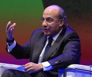 <i>El ex presidente Calderón participó en el cuarto Foro América Libre, celebrado en Ciudad de México. (Foto: EFE)</i>