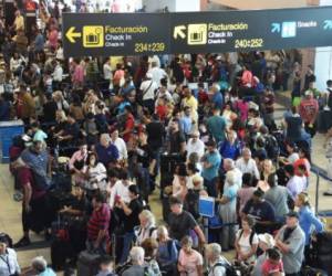 El Aeropuerto Internacional de Tocumen, en la capital panameña, sufrió un corte de energía que afectó a la terminal entre 5:00 de la mañana y 12:00 del mediodía.