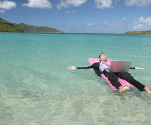 En el continente americano, encabezan Brasil y Venezuela con 40 y 38 días libres en total para empleados del sector formal. PeskyMonkey / Getty Images/iStockphoto