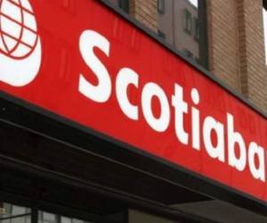 The sign outside a Scotiabank (Bank of Nova Scotia) in Vancouver, Canada on June 7, 2014 . AFP PHOTO Robert MacPherson (Photo by Robert MacPherson / AFP)