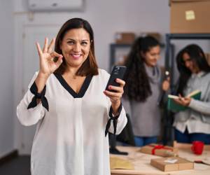 Las mujeres criadas por una madre emprendedora tienen 1,21 veces más probabilidades de estar empleadas y 1,29 veces más probabilidades de supervisar a otras personas en el trabajo. (Foto: Shutterstock)