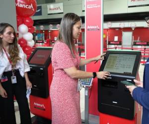 Avianca extiende su plan de autogestión del pasajero con kioscos en Aeropuerto de El Salvador