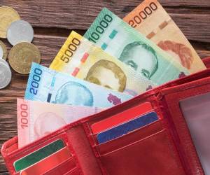 <i>Costa Rica llegará a 2026 con una economía que no está en crisis, pero tampoco blindada. Los desafíos: sostener crecimiento, atraer inversión, mejorar seguridad. (Foto: Shutterstock)</i>