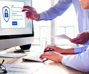 Entre las principales preocupaciones de los profesionales, se destacan los accesos indebidos a sistemas y el robo de información sensible. Foto de NicoElNino / Getty Images/iStockphoto