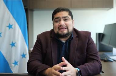 <i>FOTO YOUTUBE </i>