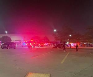 Tirador mata a ocho personas en un centro comercial de Texas