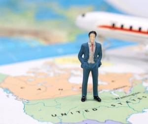 Para las empresas latinoamericanas que buscan expandirse en EE.UU, el tema arancelario “ya no es un tema de Aduanas: es un tema de estrategia y control de riesgos”, afirma el abogado Esteban J. Elías.