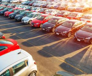 China registra el mayor aumento en venta de autos en 10 años