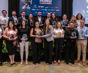 Representantes de las marcas TOM para Costa Rica reciben su reconocimiento en el evento realizado en el Centro de Convenciones de Costa Rica. FOTOS Manu Mairena.