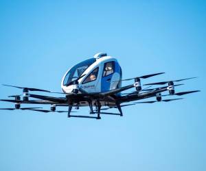 <i>Bluenest by Globalvia, la línea de innovación del Grupo Globalvia (enfocado en gestión de infraestructuras de transporte) para la Movilidad Aérea Avanzada (AAM) y la gestión de vertipuertos, Guanacaste Aeropuerto subsidiaria de VINCI Airports, y Reserva Conchal, división de hospitalidad de FIFCO, se han aliado para organizar este evento pionero en la región que explica esta nueva movilidad y sus beneficios. FOTO E&amp;N</i>