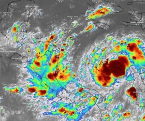 Centroamérica se prepara ante amenaza de ciclón tropical Julia