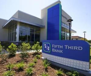 <i>FOTO FIFTH THIRD</i>