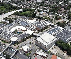 El Salvador: Grupo Agrisal instala nueva planta fotovoltaica en Plaza Mundo