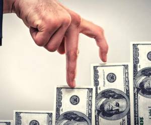 <i>Los préstamos brutos crecieron a US$17.020 millones, con un incremento de US$1,203 millones (7,6 %) anual a septiembre, indica ABANSA. Foto de iStock</i>