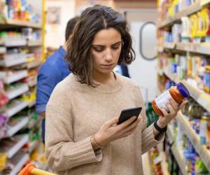 Un informe detalla las cinco dinámicas de la era COVID-19 que siguen permeando a los consumidores. Foto de iStock