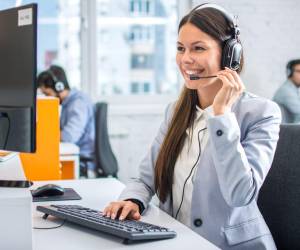 Sector proyecta crecimiento moderado pero estable para los próximos 3-5 años impulsado por automatización e inteligencia artificial. Foto de iStock