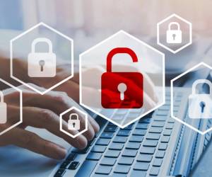 El inicio de un ataque de credential stuffing es la obtención por parte del cibercriminal de credenciales filtradas, las mismas son provocadas por casos de brechas información. Foto de iStock