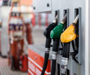 <i>El BCH atribuyó parte de la moderación mensual a la disminución en los precios del diésel, las gasolinas regular y súper, así como de algunos productos industrializados, alimentos y medicamentos. Foto de iStock</i>