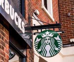 Starbucks reportó un aumento de ingresos mejor de lo esperado para el tercer trimestre, ya que la demanda en China mejoró. Foto de iStock