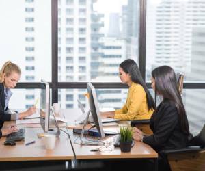 <i>Precisamente, el empleo femenino fue uno de los segmentos más golpeados, al registrar una disminución interanual de 45.000 mujeres ocupadas. Foto de iStock</i>