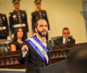 Nayib Bukele pide el voto para seguir con 'guerra' contra las pandillas en El Salvador