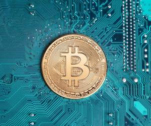 El bitcoin supera los US$60.000 y se acerca a paso firme a su récord